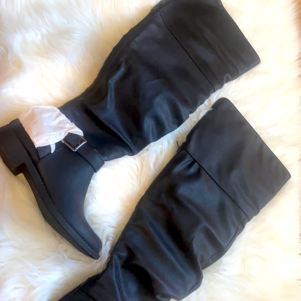 Brand new black boots